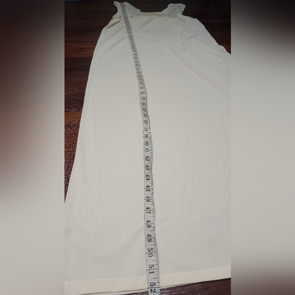 Vintage JC Penney Granny core Nylon Nightgown Floral Embroidery Detail - Picture 6 of 8